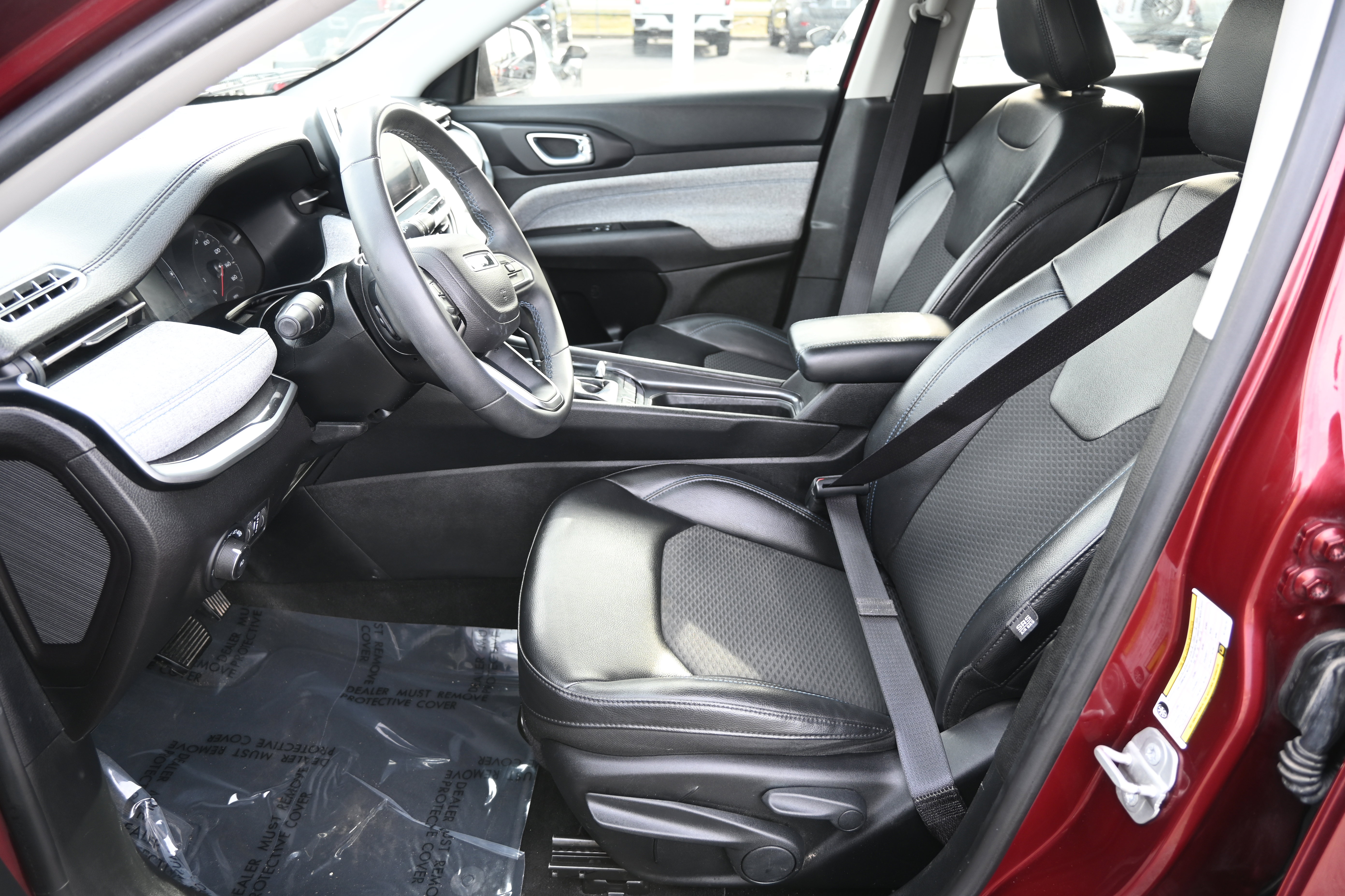 Used 2022 Jeep Compass Latitude image 14