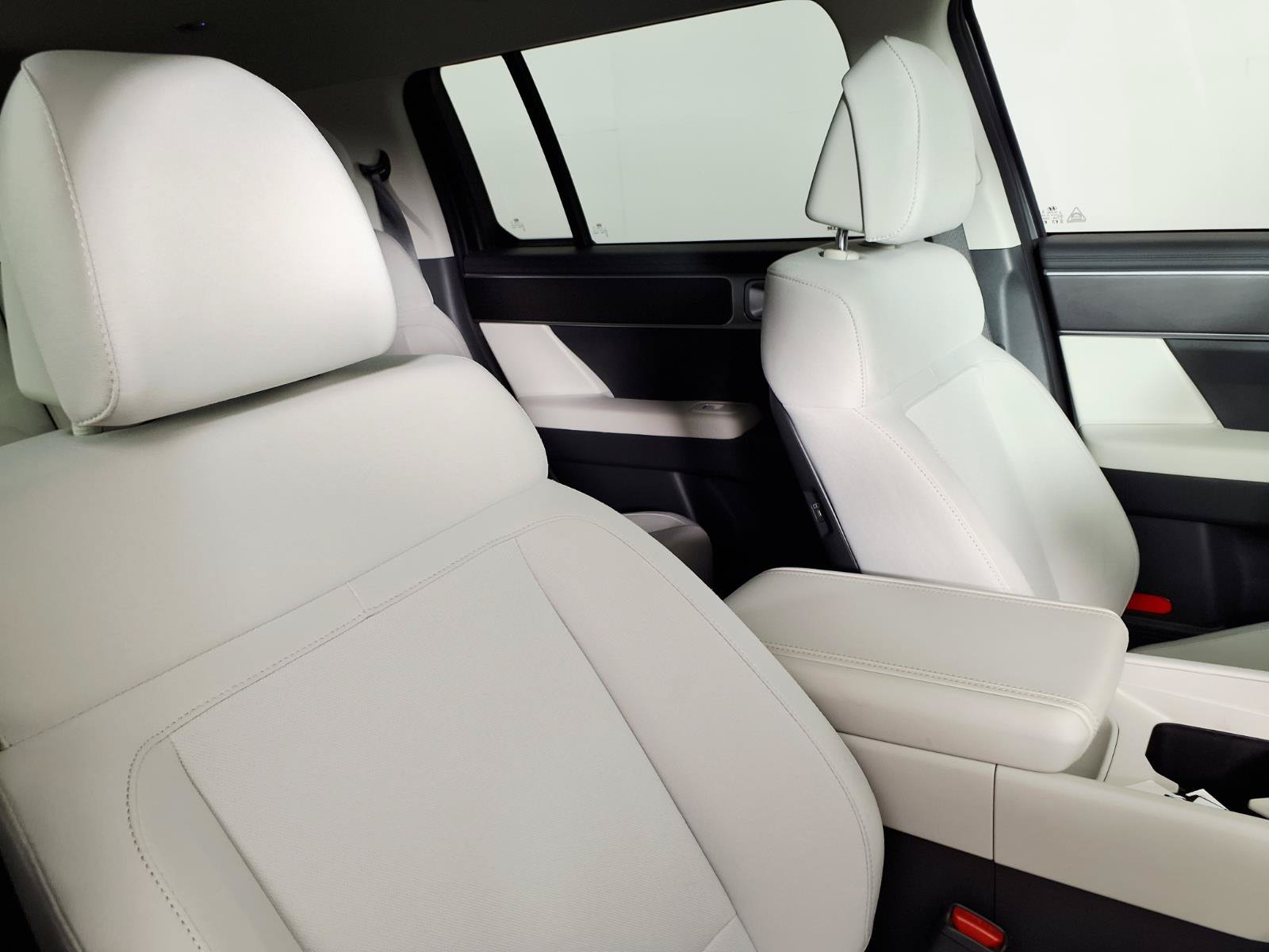 Certified 2026 Hyundai Santa Fe SE FWD image 10