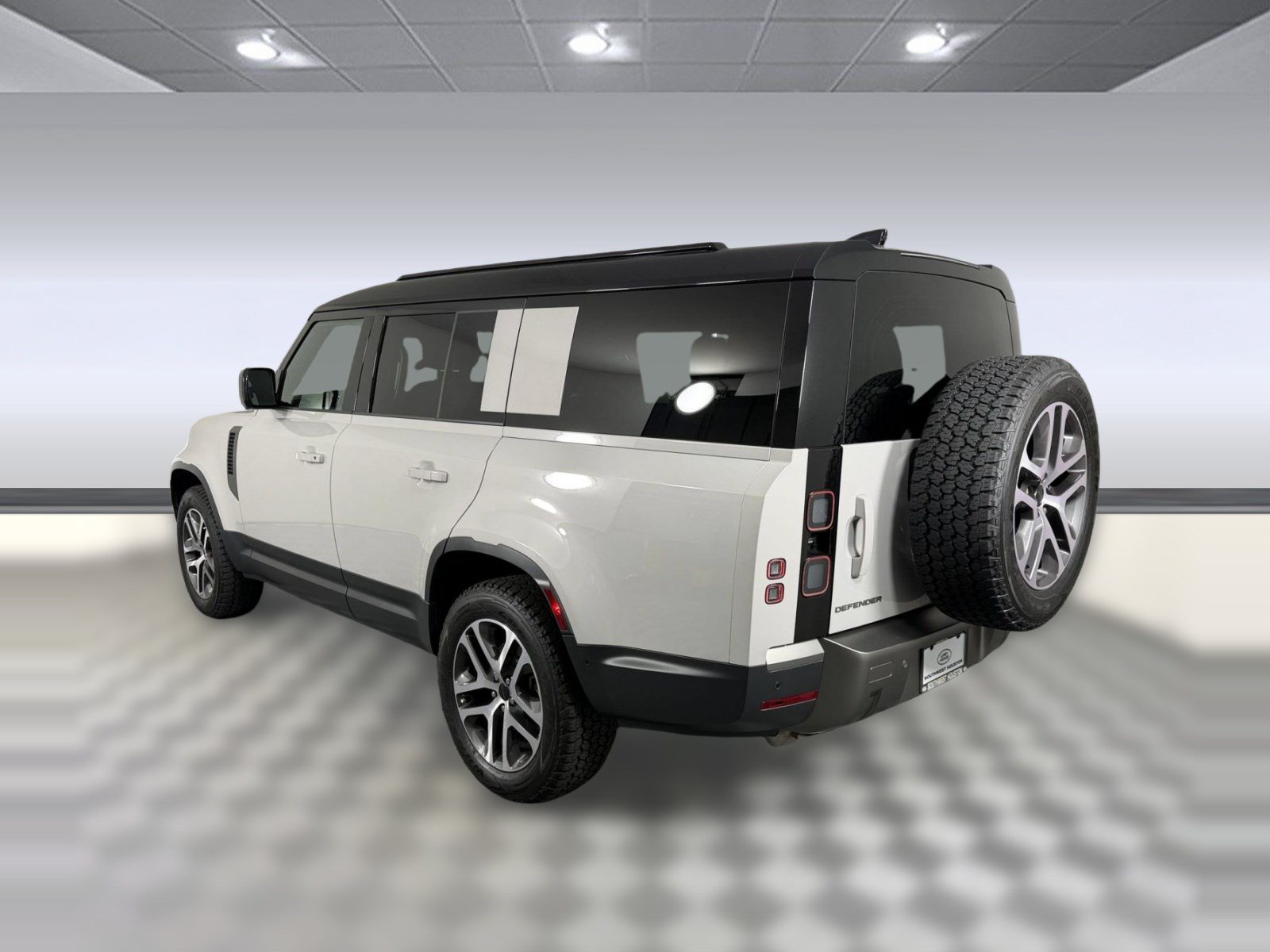 Used 2026 Land Rover Defender 130 S AWD/4WD image 3