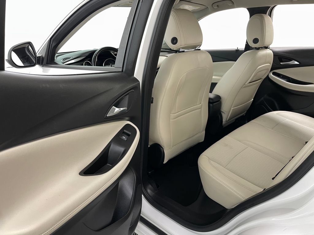 Certified 2020 Buick Encore GX Preferred w/ Sport Touring Package AWD/4WD image 40