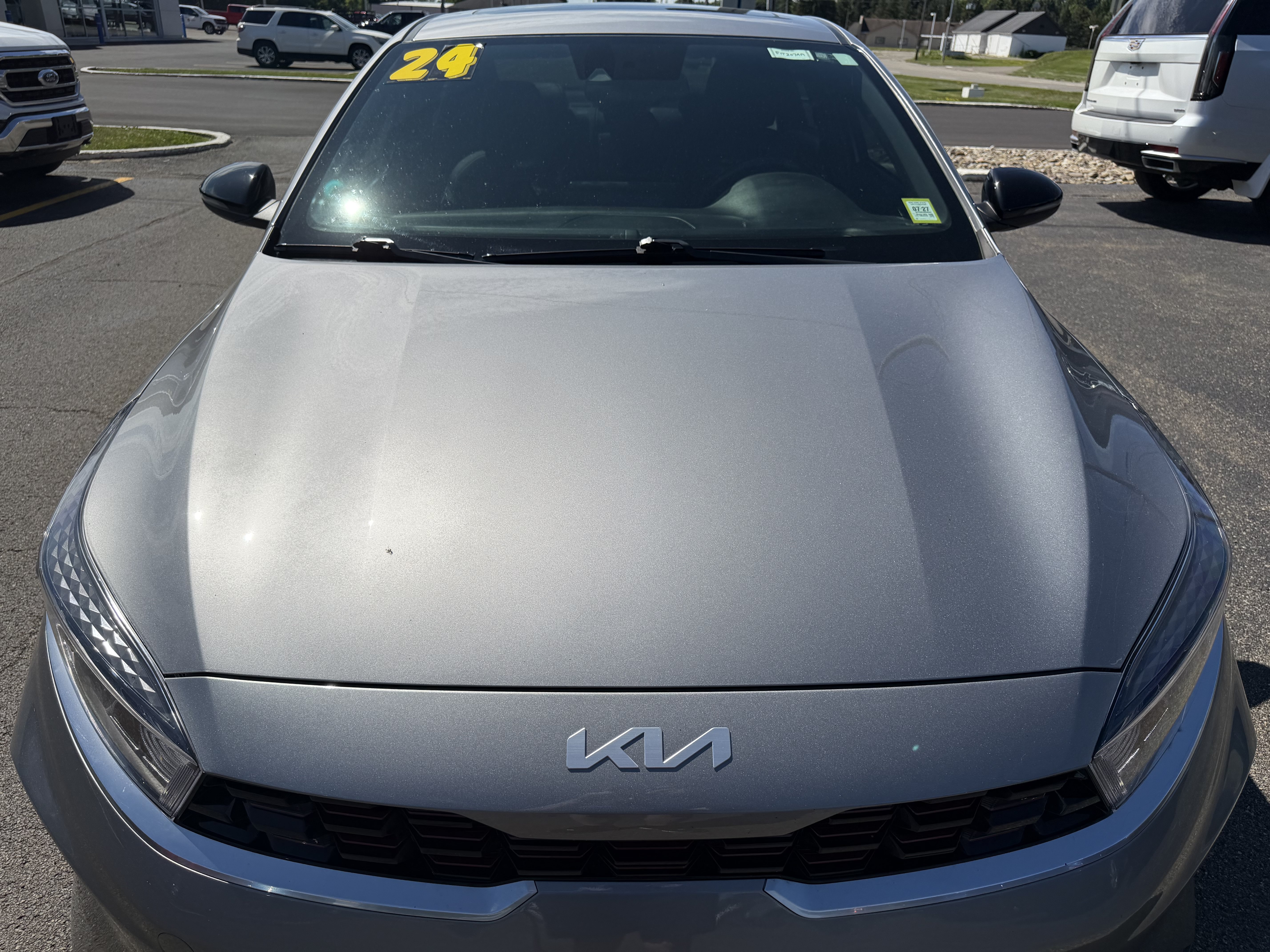 Used 2024 Kia Forte GT-Line w/ GT-Line Premium Package FWD image 5