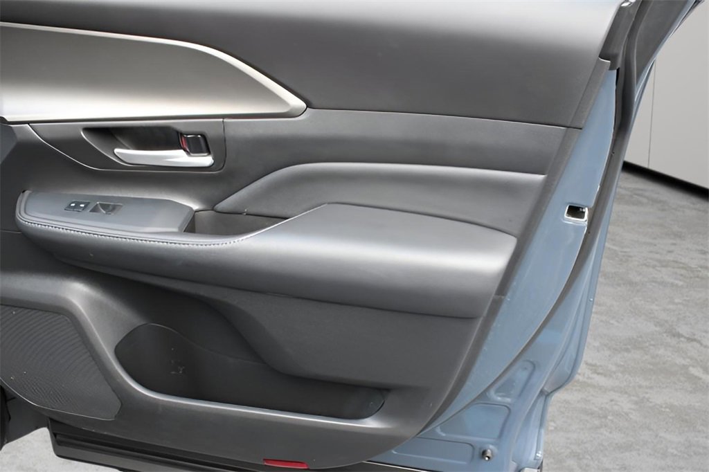 Certified 2024 Toyota Grand Highlander XLE image 25