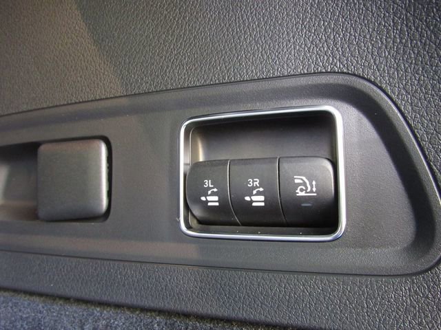 New 2026 Mercedes-Benz GLS 580 4MATIC image 26