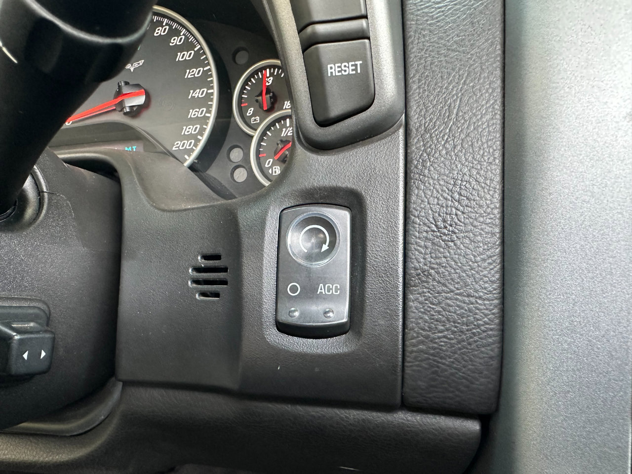 Used 2006 Chevrolet Corvette Convertible w/ Preferred Equipment Group image 28