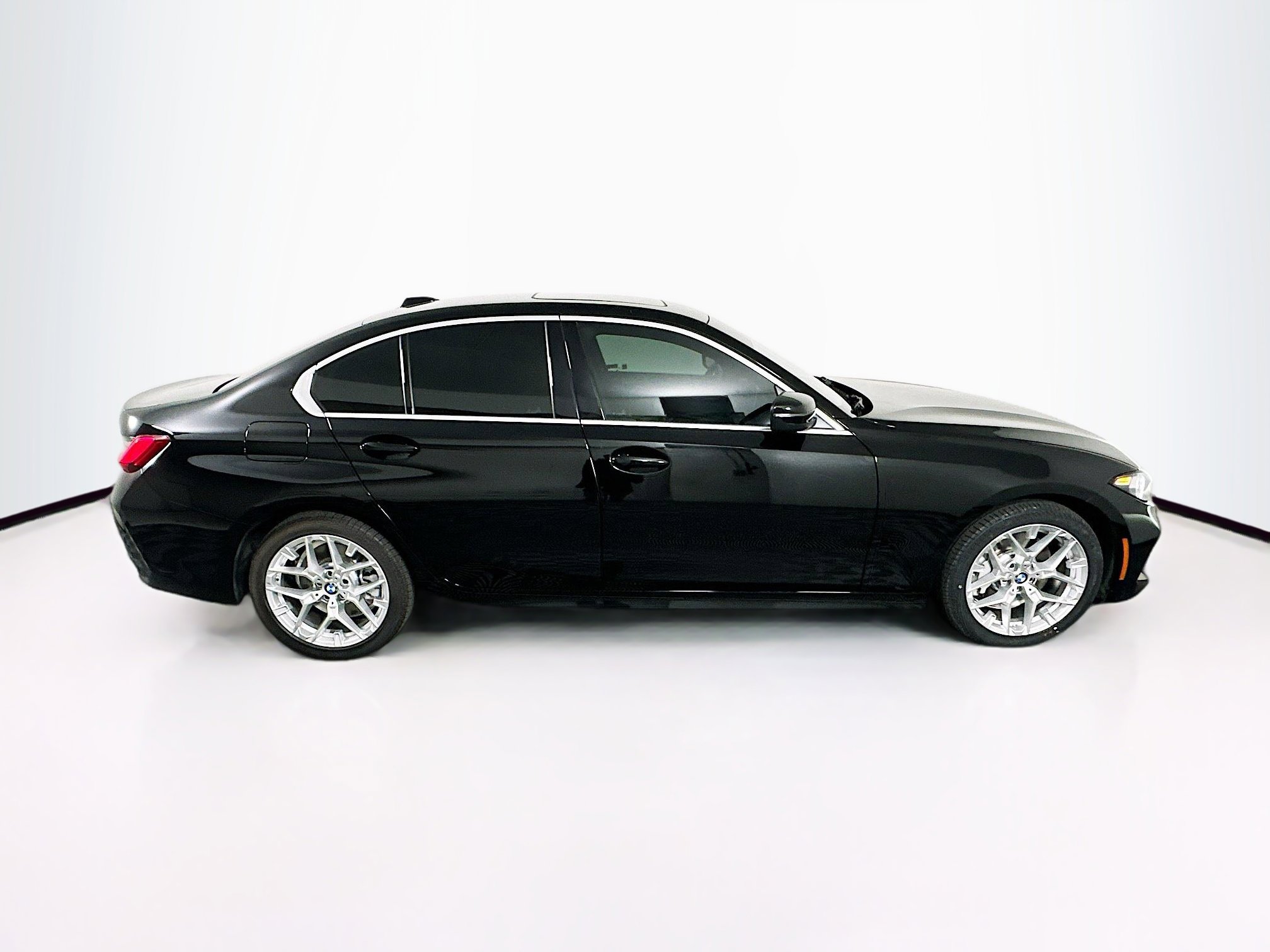 Used 2025 BMW 330i xDrive Sedan image 10