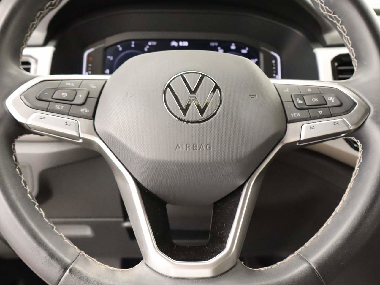 Used 2023 Volkswagen Atlas Cross Sport SE image 12