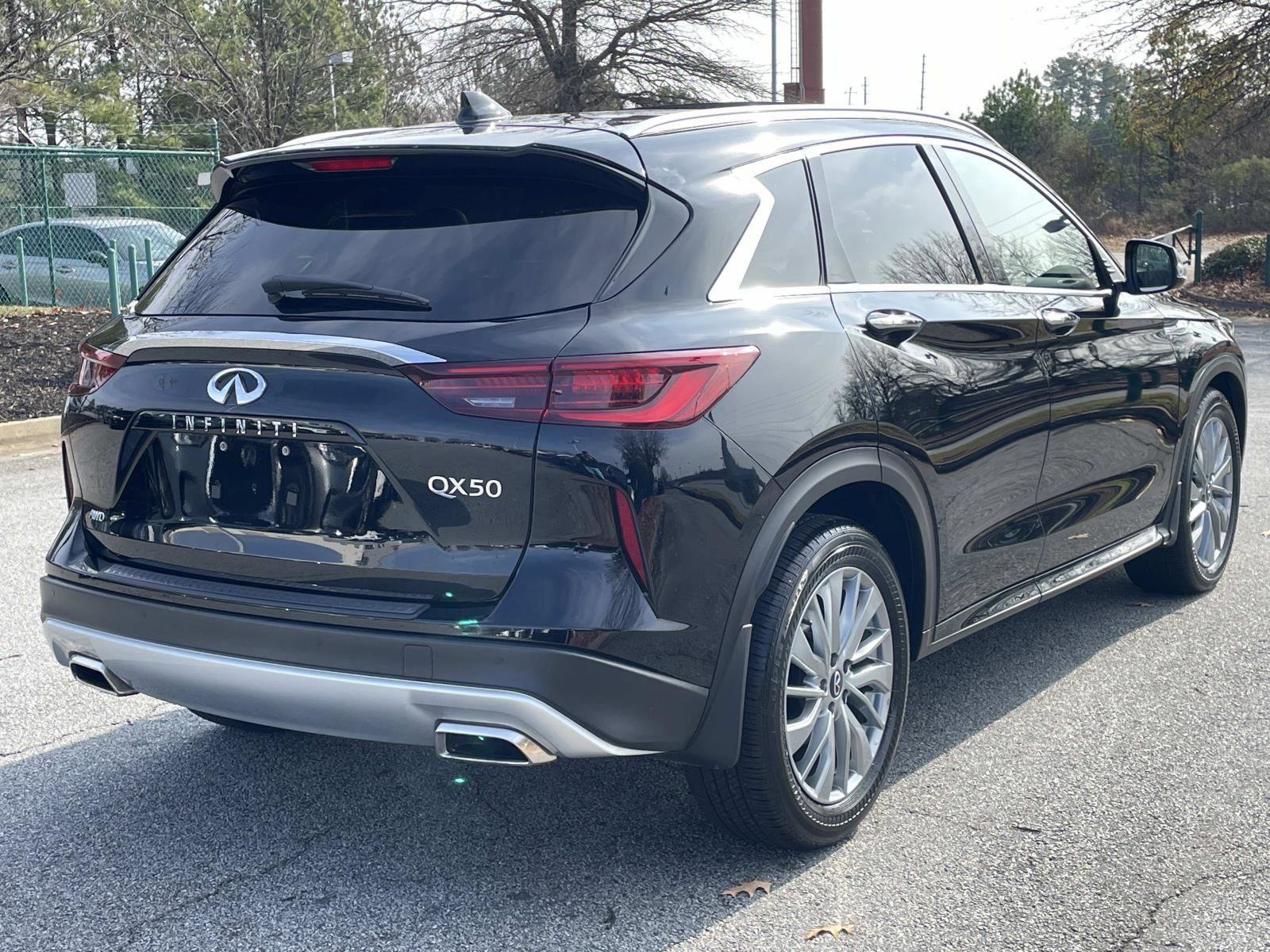 Certified 2025 INFINITI QX50 Luxe AWD/4WD image 4
