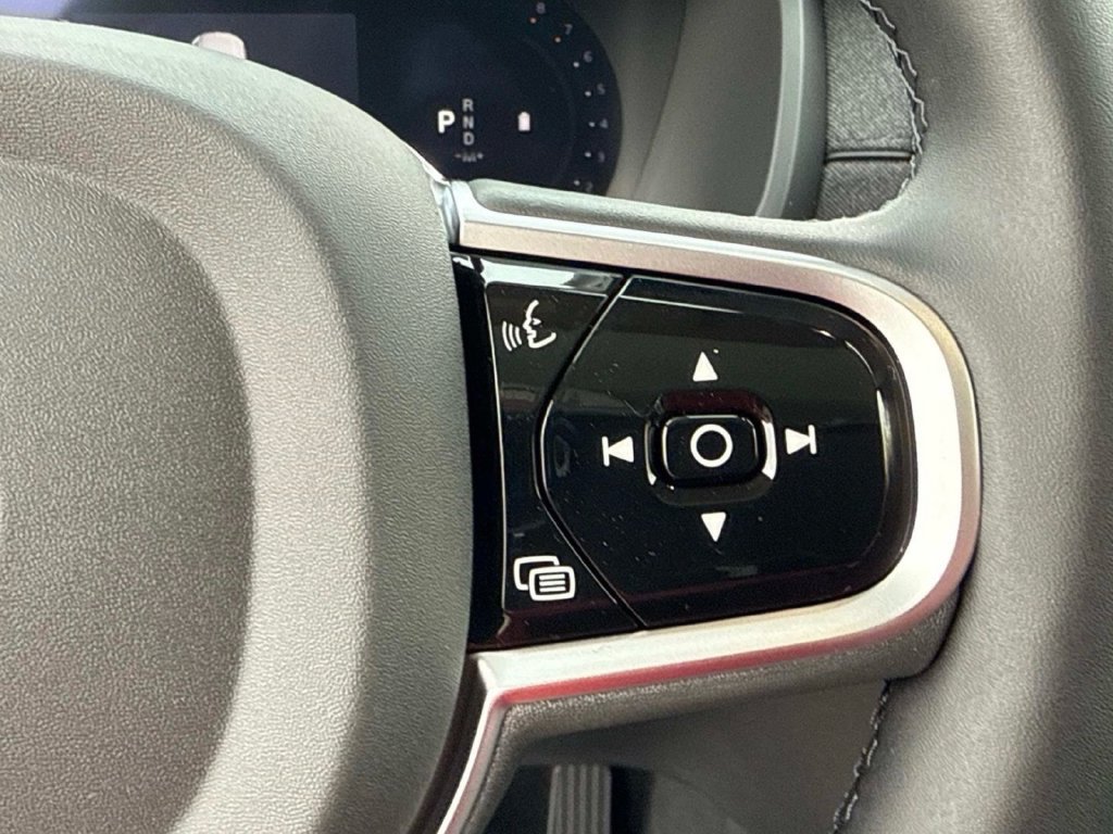 Certified 2026 Volvo XC90 B6 Plus w/ Protection Package Premier AWD/4WD image 25