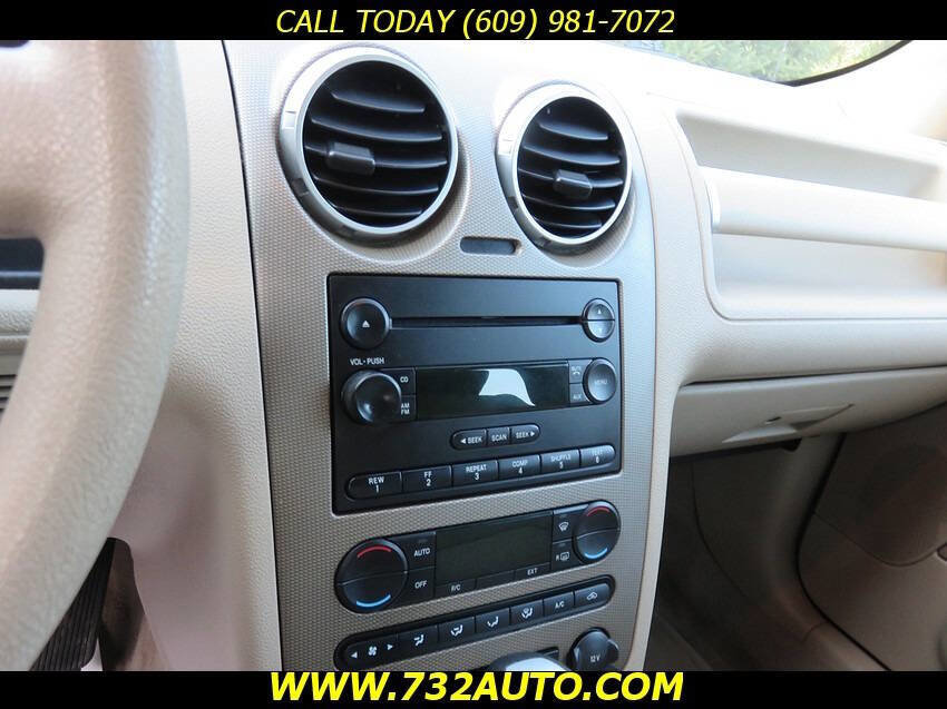 Used 2005 Ford Freestyle SE image 11