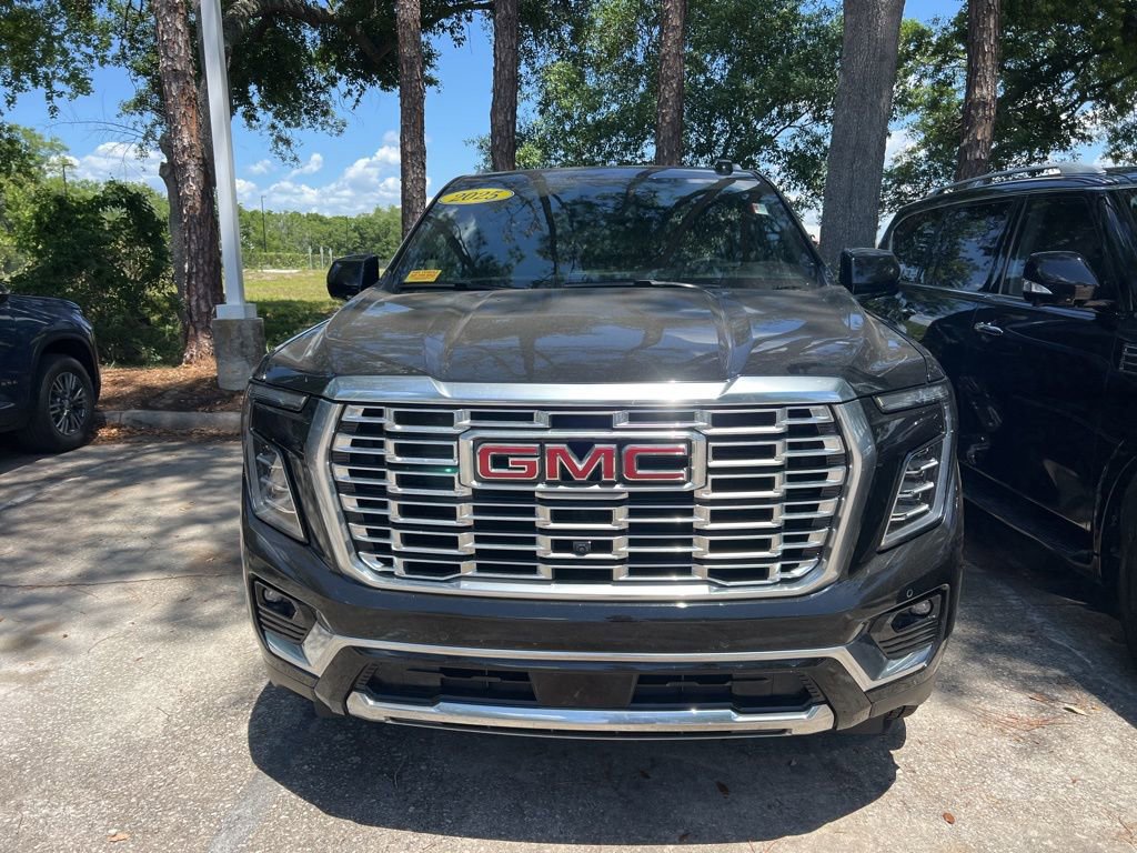 Used 2025 GMC Yukon Denali AWD/4WD image 2