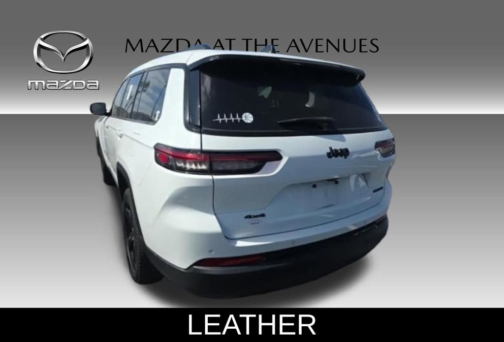 Used 2023 Jeep Grand Cherokee L Limited w/ Black Appearance Package AWD/4WD video 3