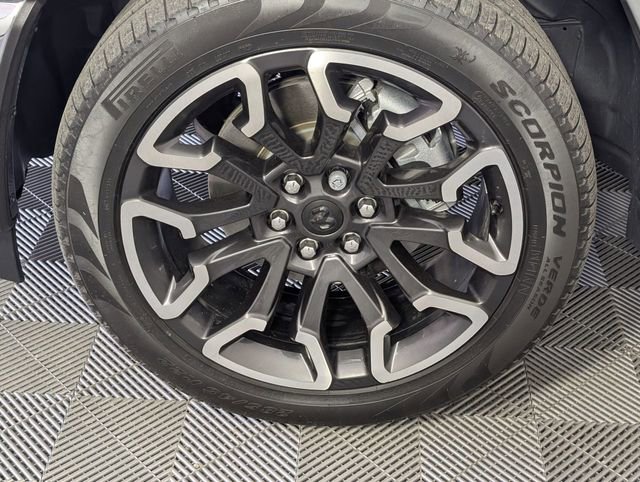 Used 2025 RAM 1500 Limited image 8