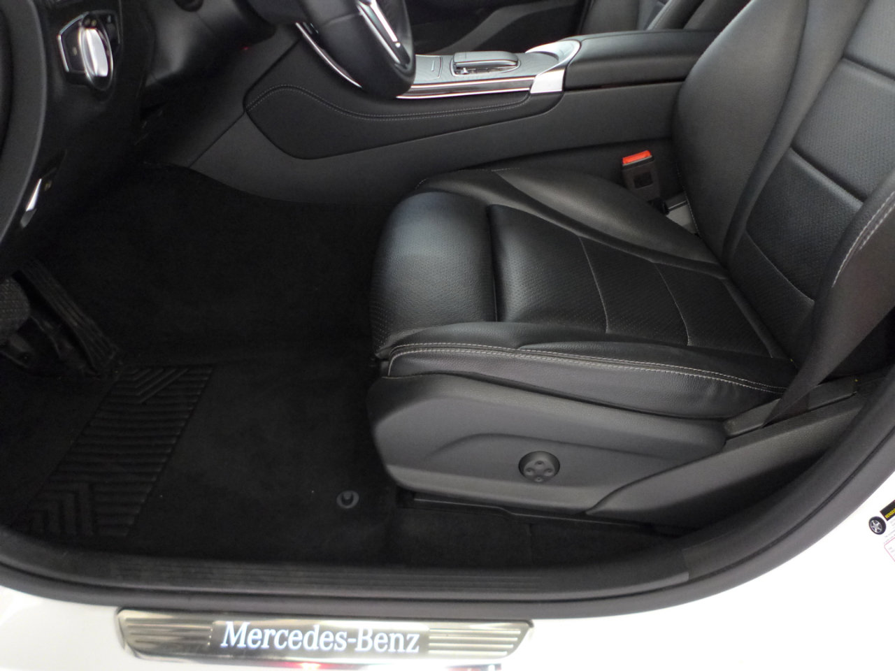 Used 2020 Mercedes-Benz GLC 300 image 48