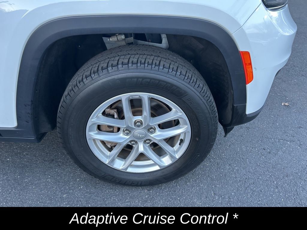 Used 2022 Jeep Grand Cherokee L Laredo w/ Luxury Tech Group I image 10