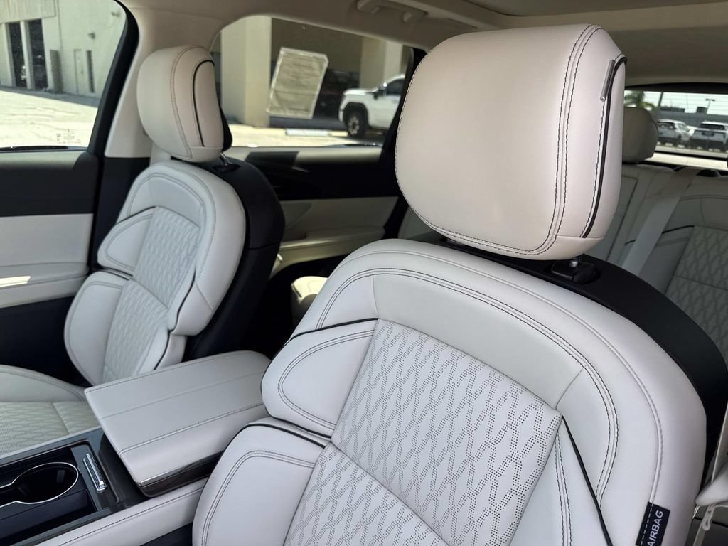 New 2026 Lincoln Nautilus Black Label AWD/4WD image 21