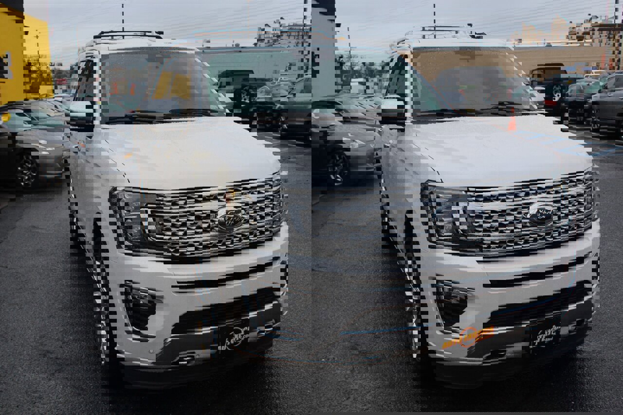 Used 2018 Ford Expedition Platinum image 4