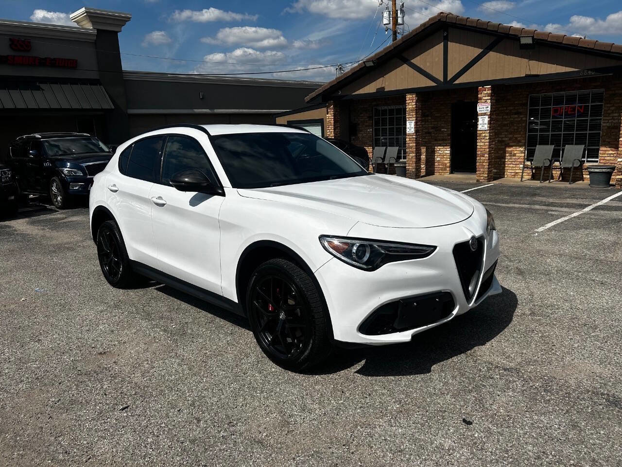 Used 2019 Alfa Romeo Stelvio w/ Nero Edizione image 3