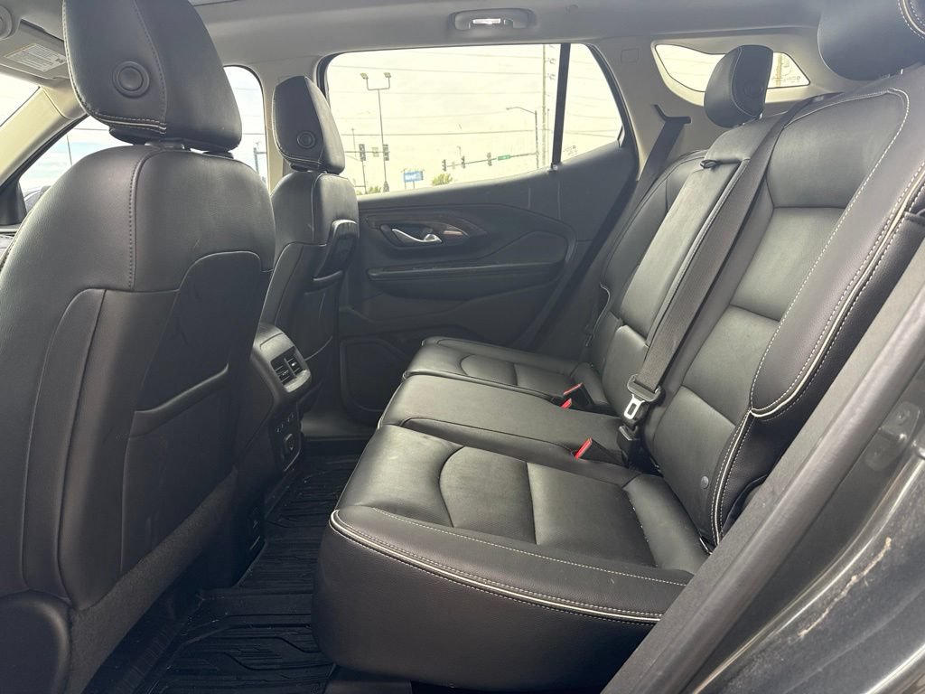 Used 2020 GMC Terrain Denali w/ Denali Premium Package AWD/4WD image 11