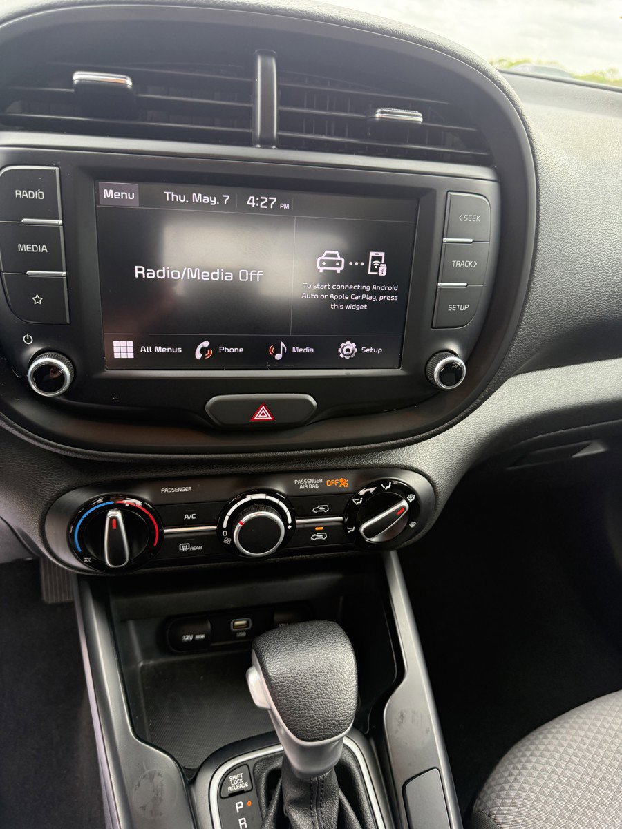 Used 2024 Kia Soul LX w/ Option Group 015 FWD image 19