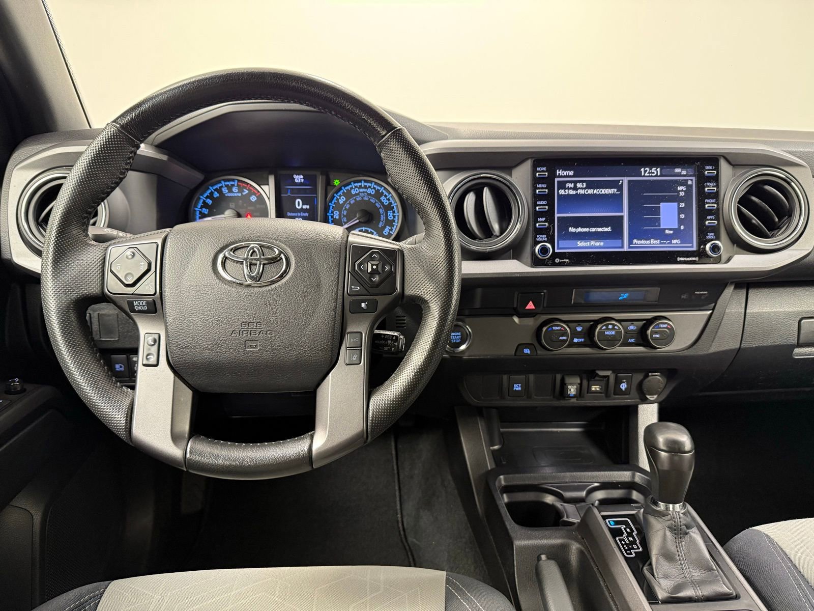 Used 2022 Toyota Tacoma TRD Off-Road image 21