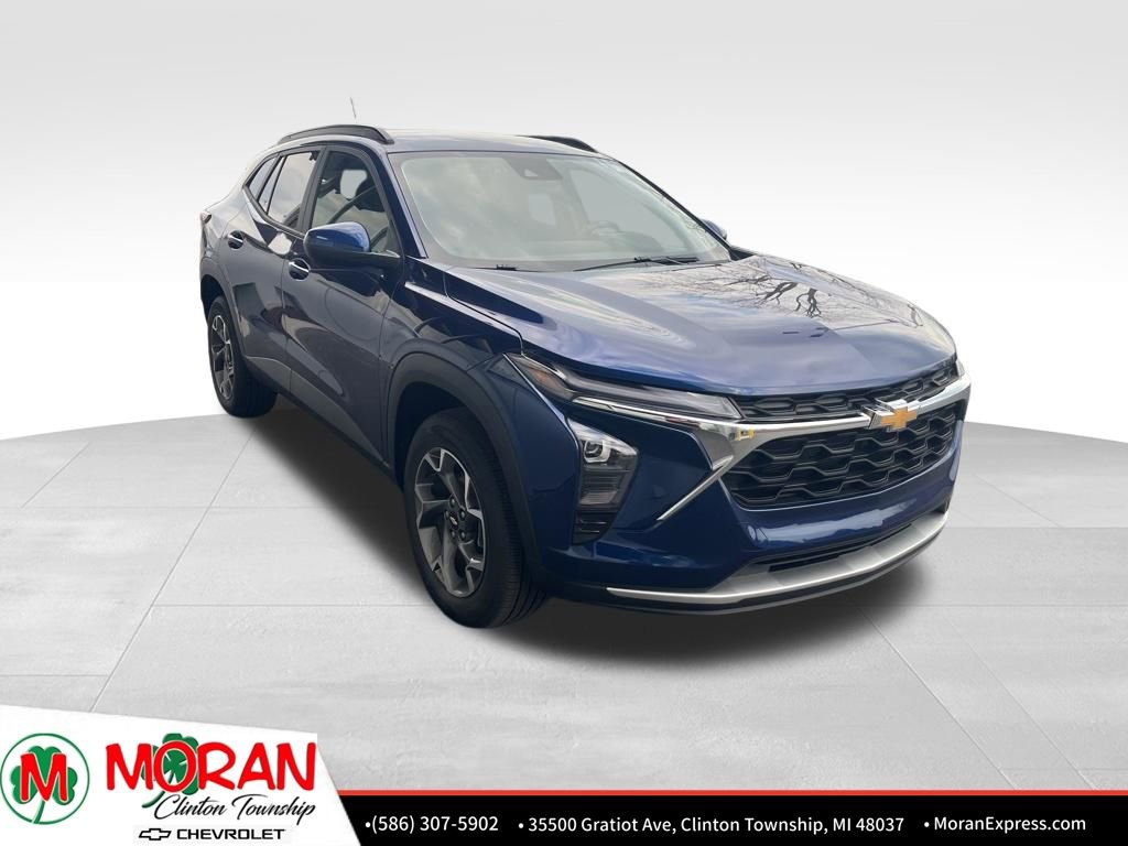 Certified 2024 Chevrolet Trax LT w/ Driver Confidence Package image 2