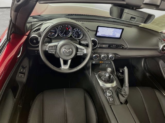 Used 2025 MAZDA MX-5 Miata RF Grand Touring RWD image 25