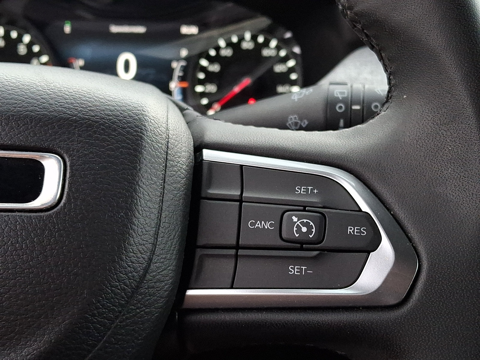 Used 2024 Jeep Compass Latitude AWD/4WD image 22