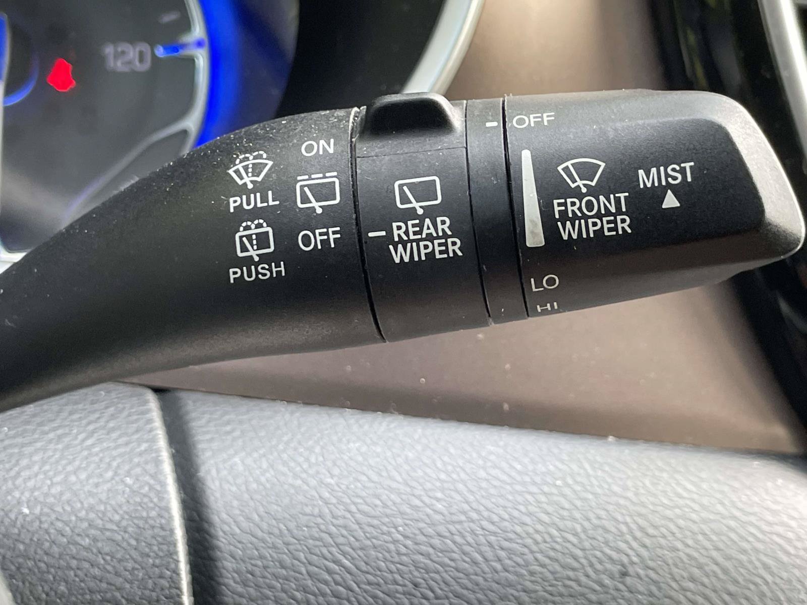 Used 2018 Chrysler Pacifica Touring FWD image 23