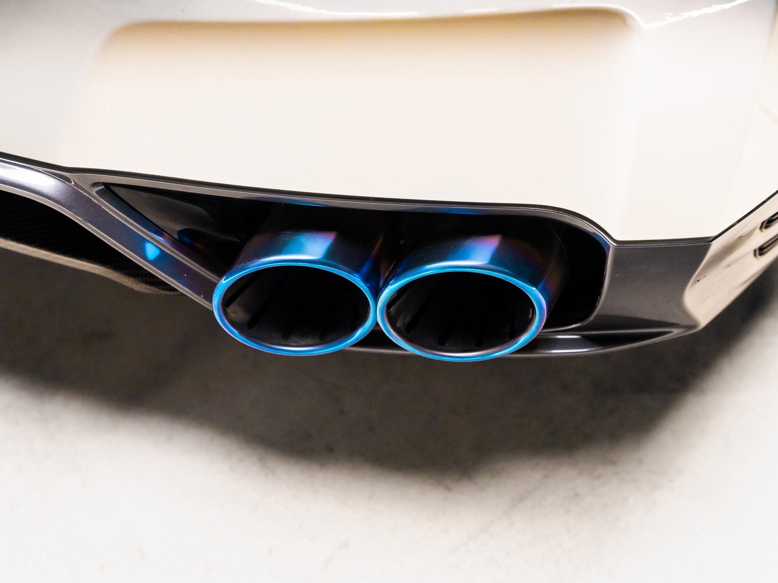 Used 2015 Nissan GT-R Premium image 30