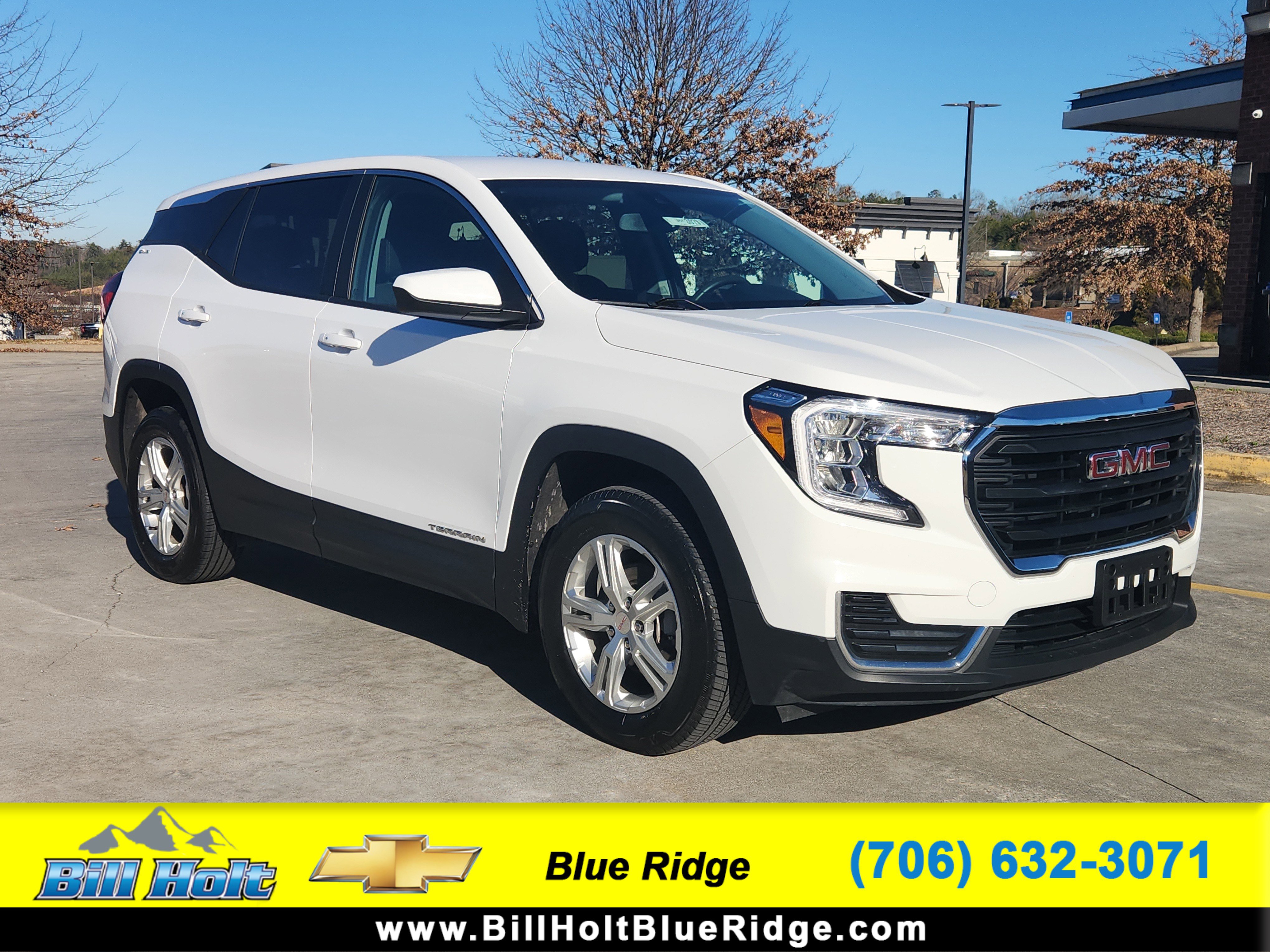 Used 2024 GMC Terrain SLE image 10