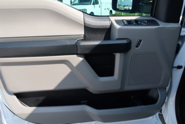 Used 2017 Ford F250 XL w/ Power Equipment Group RWD image 8