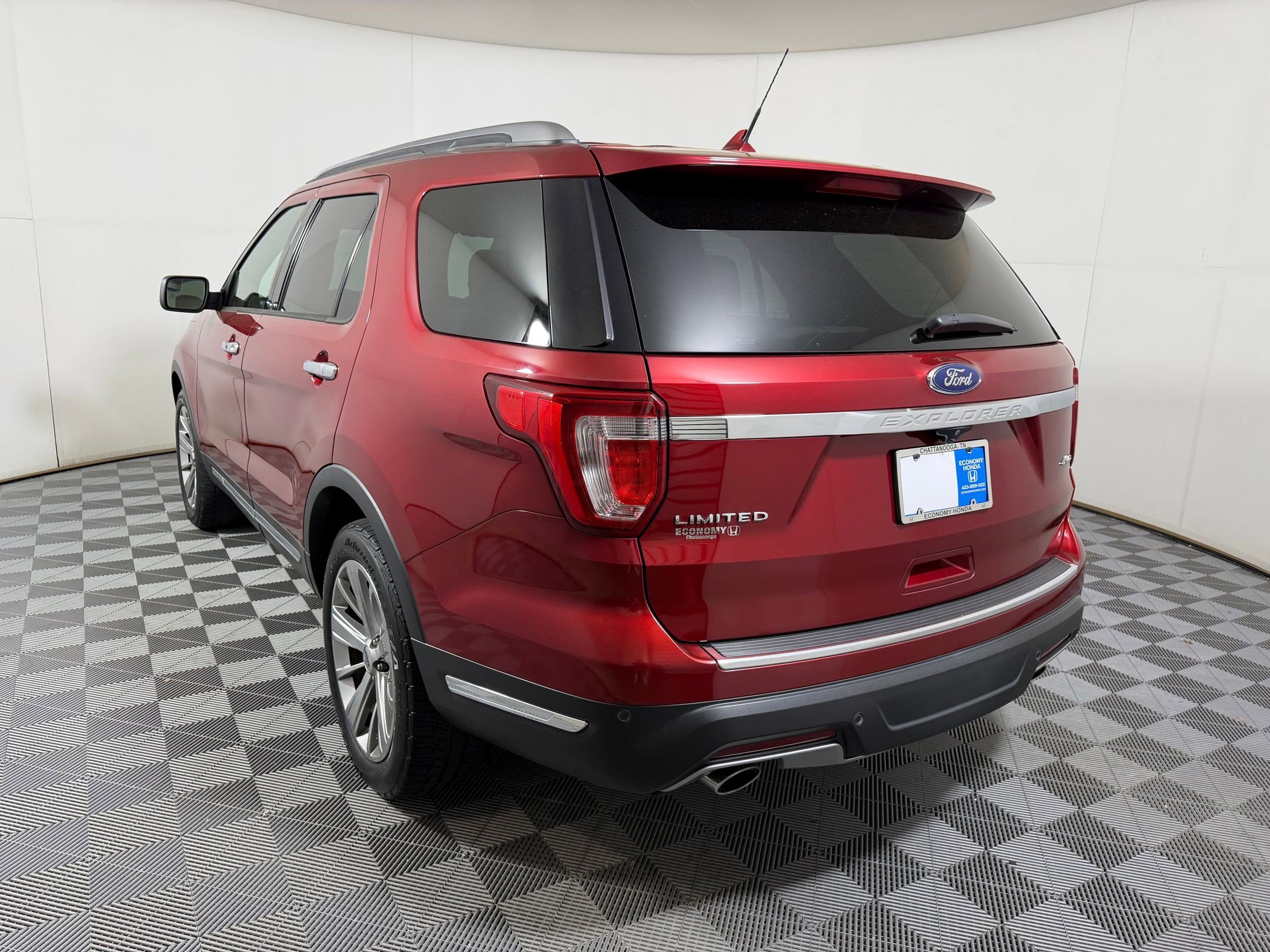 Used 2018 Ford Explorer Limited AWD/4WD image 19