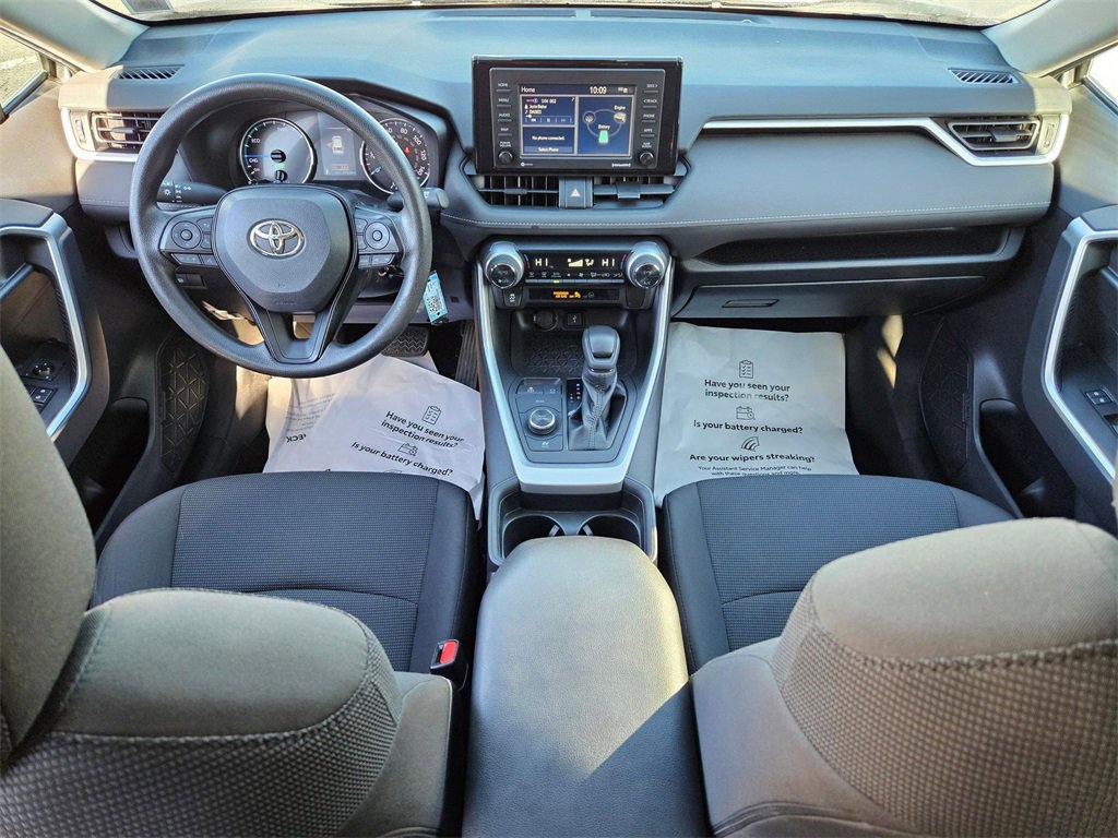 Used 2021 Toyota RAV4 LE image 19
