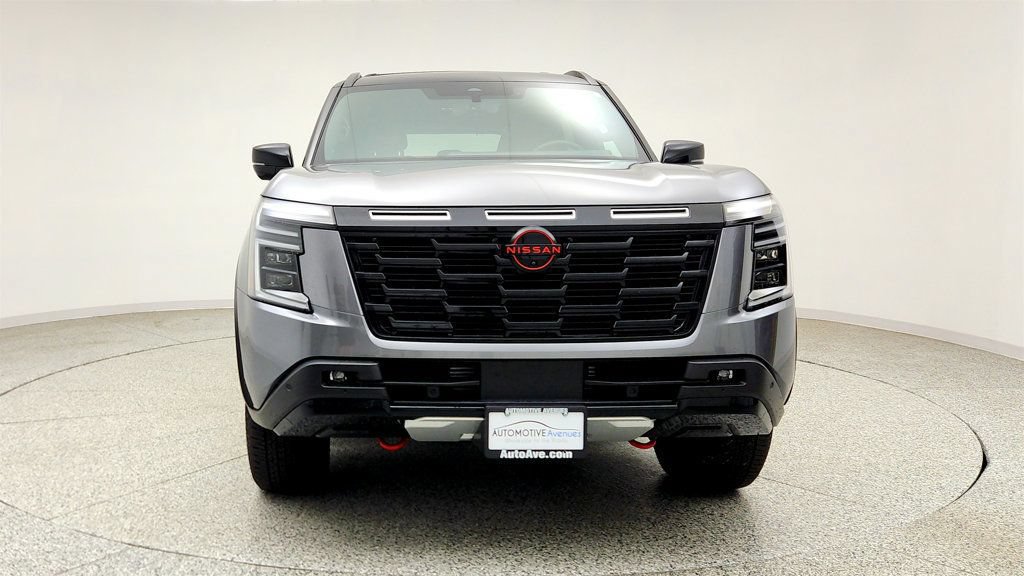 Used 2025 Nissan Armada PRO-4X AWD/4WD image 2