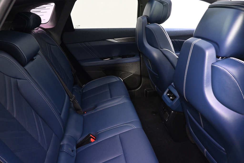 New 2026 Cadillac Optiq Luxury 2 w/ LPO, Floor Liner Package AWD/4WD image 18