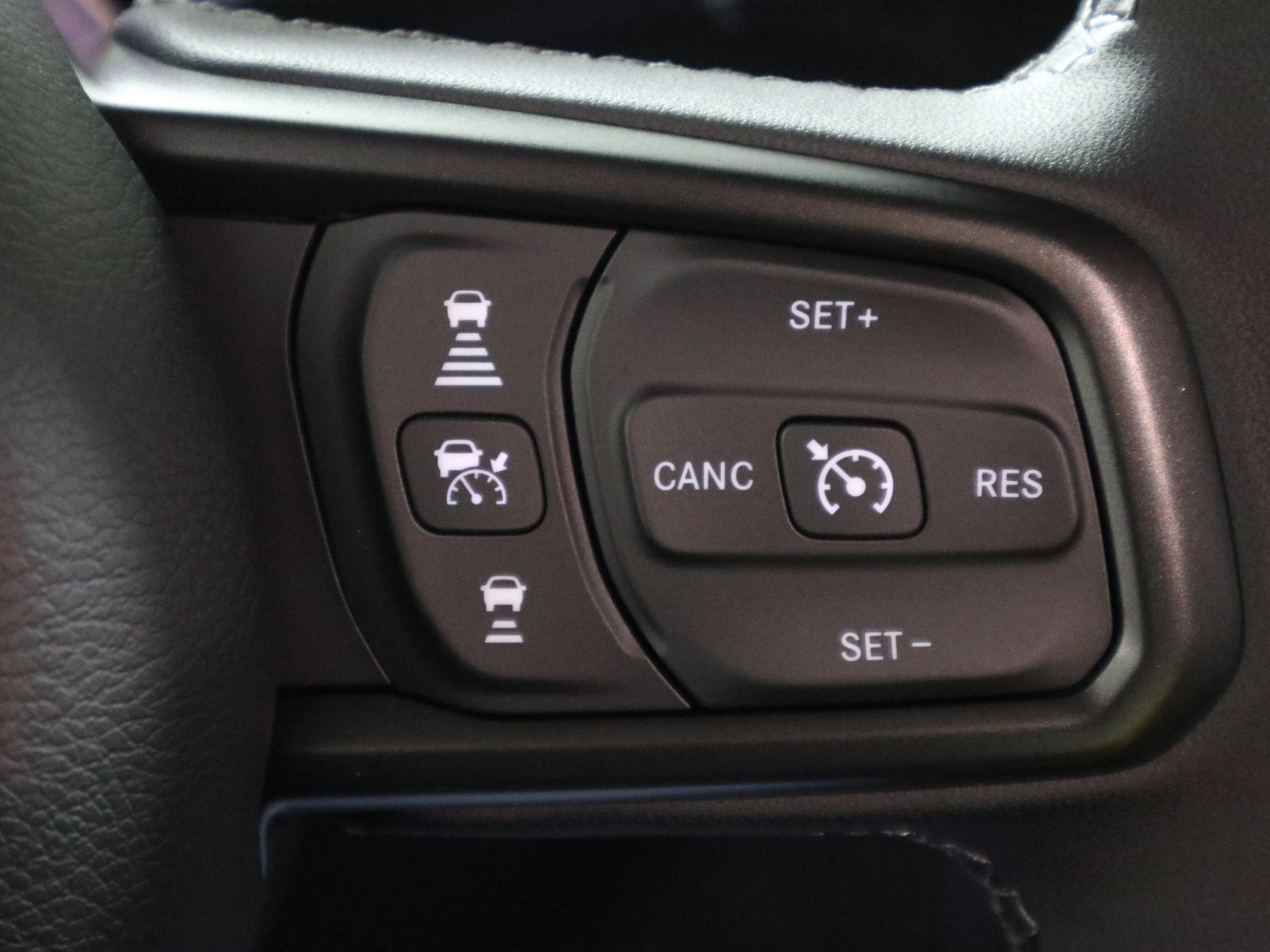 New 2025 Jeep Gladiator Sport AWD/4WD image 29