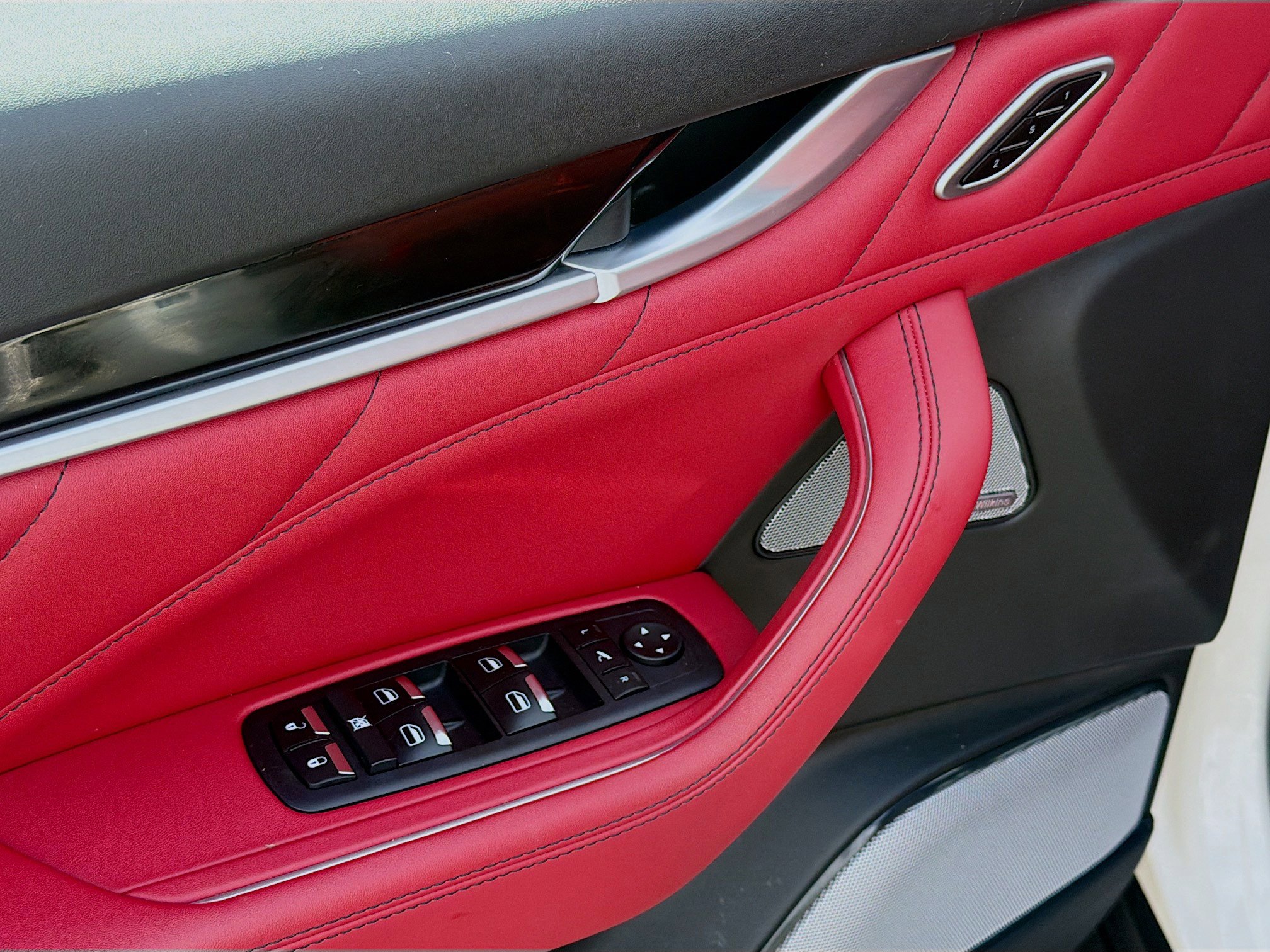 Certified 2023 Maserati Levante Modena image 23