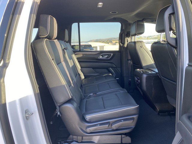 Used 2024 Chevrolet Suburban Premier image 26