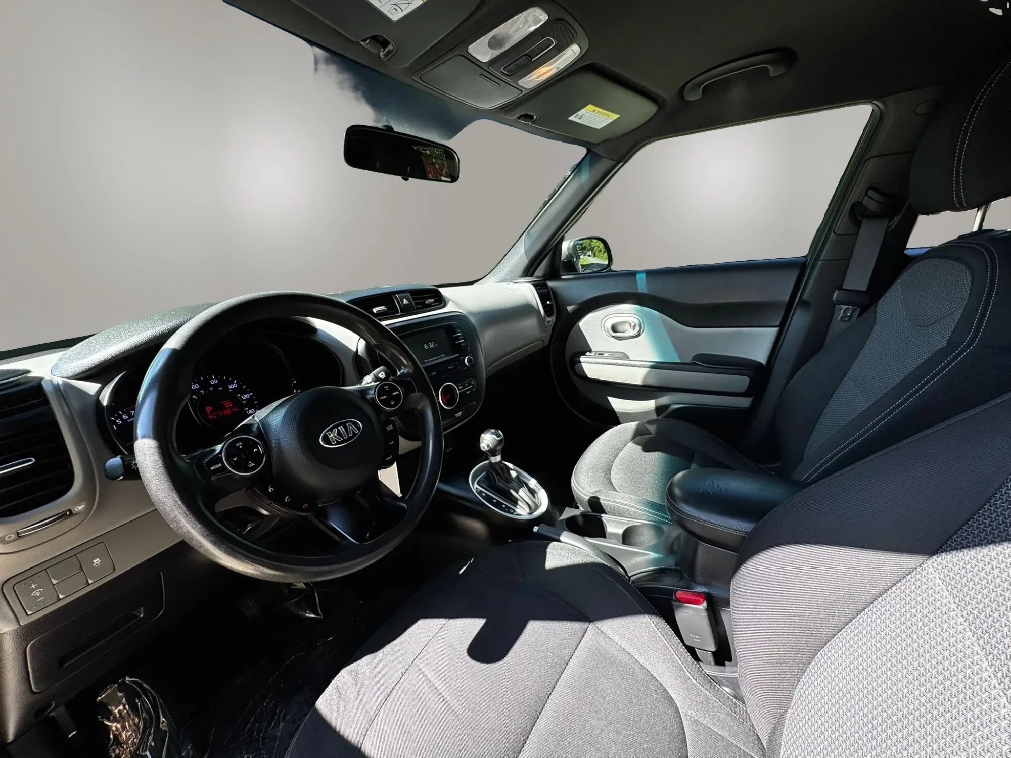 Used 2017 Kia Soul + FWD image 12