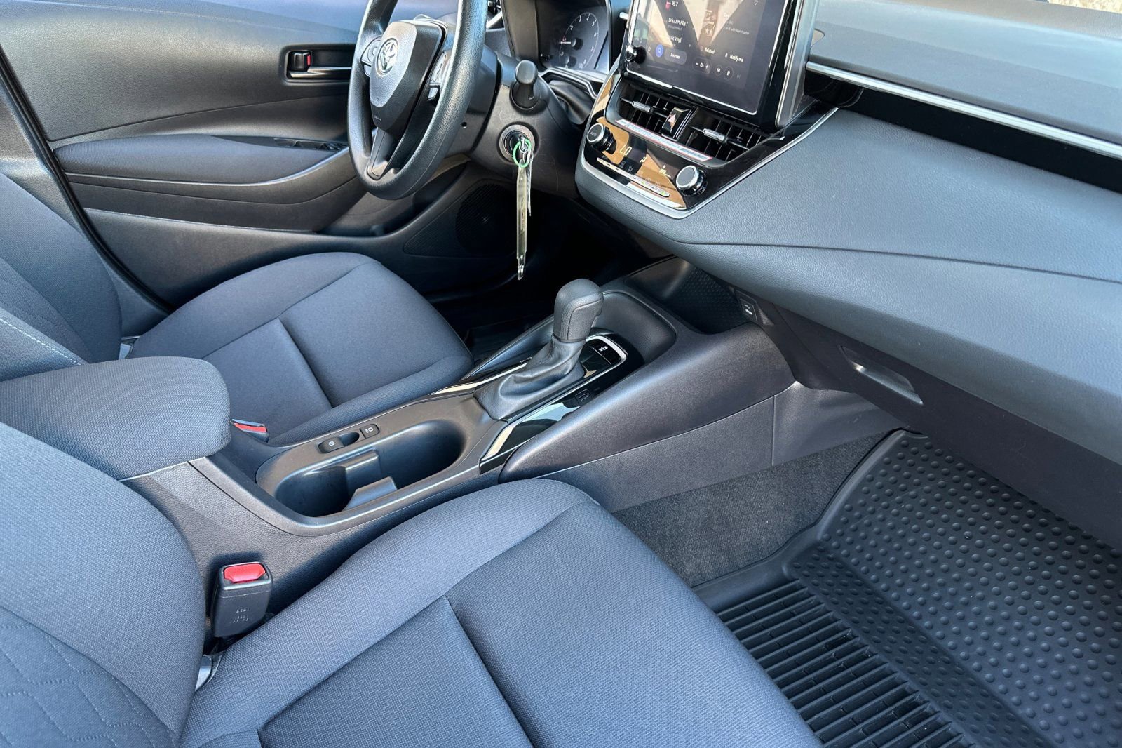 Used 2025 Toyota Corolla LE image 15