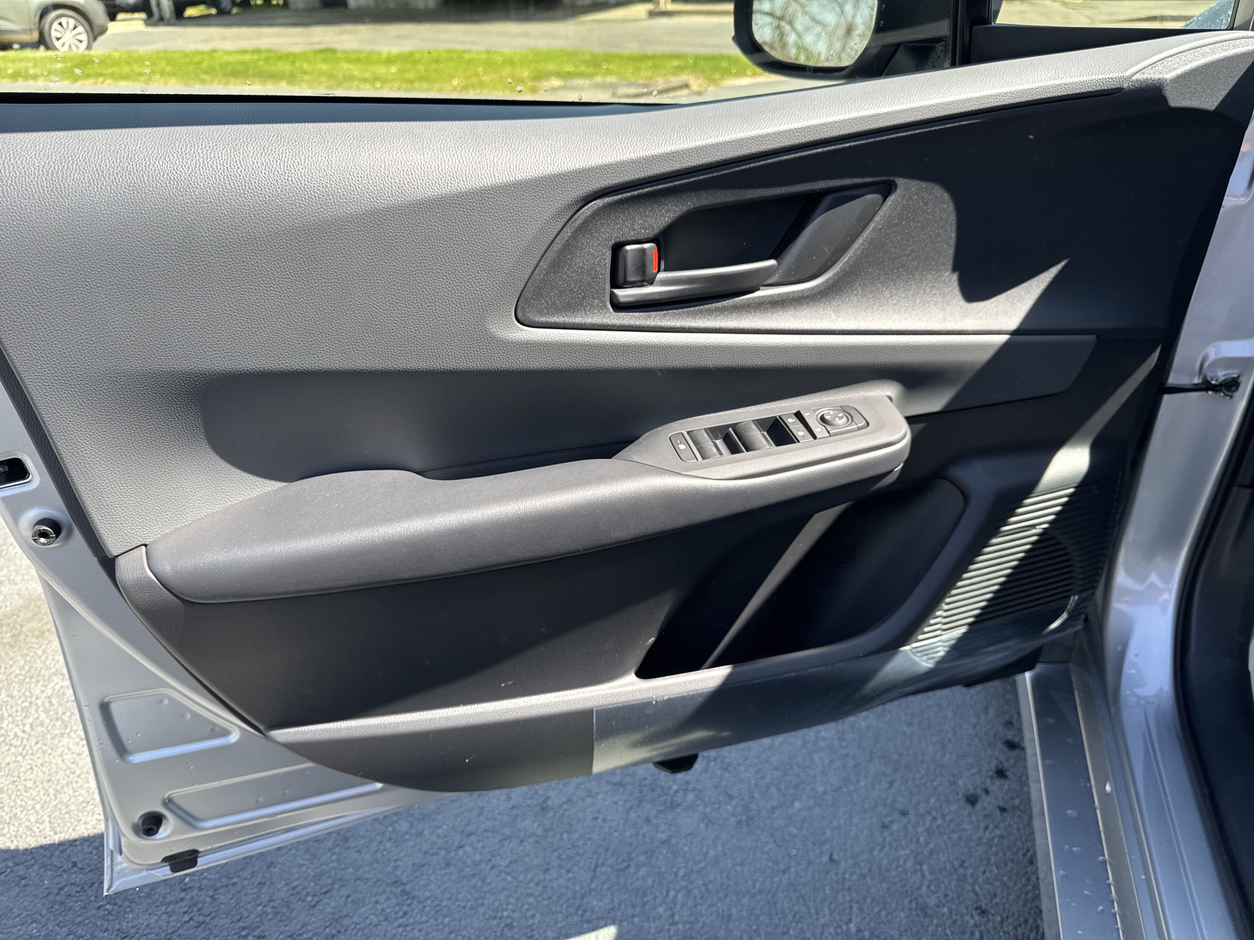 New 2024 Toyota Prius LE FWD image 22