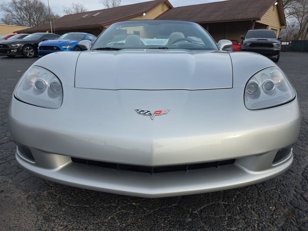 Used 2005 Chevrolet Corvette Convertible w/ Preferred Equipment Group RWD image 12