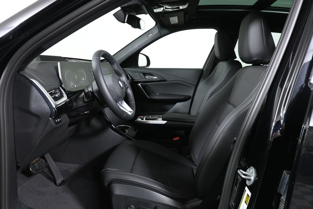 New 2027 BMW X1 xDrive28i AWD/4WD image 3