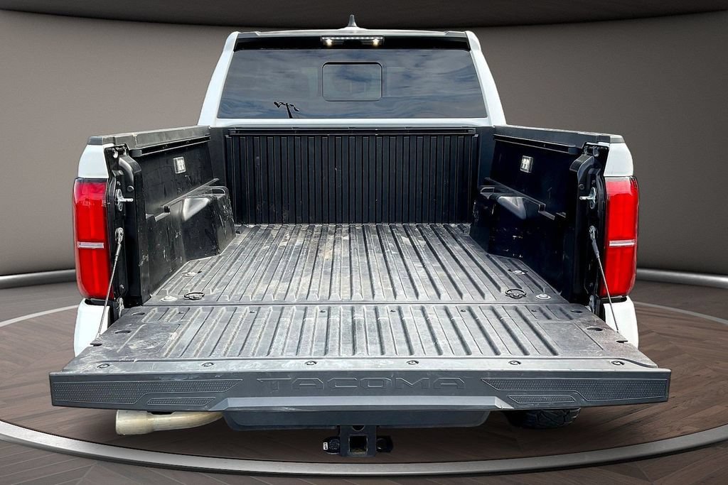Used 2024 Toyota Tacoma SR5 w/ SR5 Upgrade Package AWD/4WD image 10