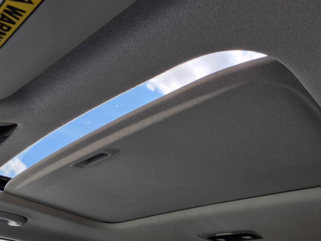 New 2025 Kia Niro SX Touring image 23