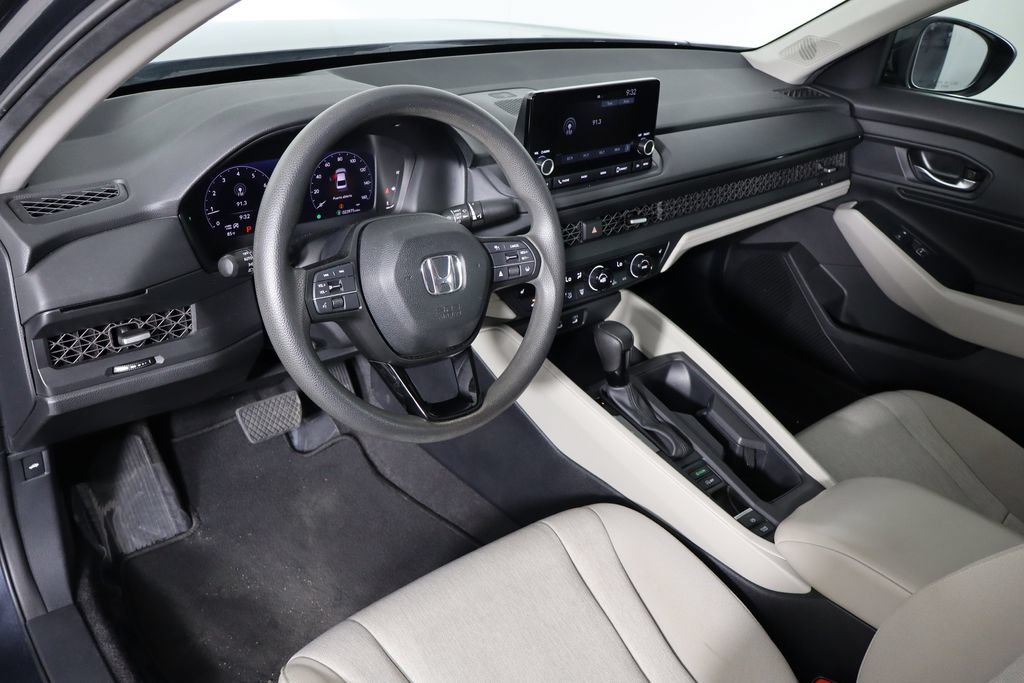 Used 2023 Honda Accord EX image 18