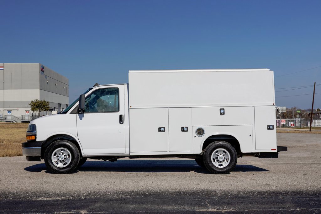 Used 2021 Chevrolet Express 3500 w/ Power Convenience Package image 4