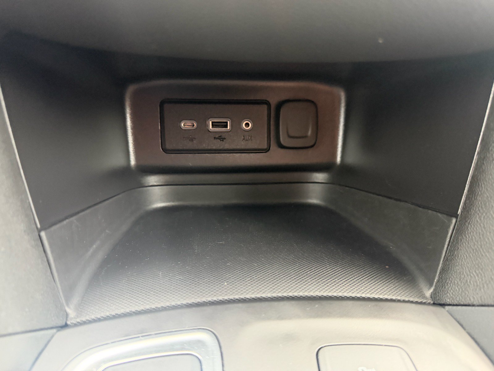 Used 2024 Chevrolet Equinox LT AWD/4WD image 25