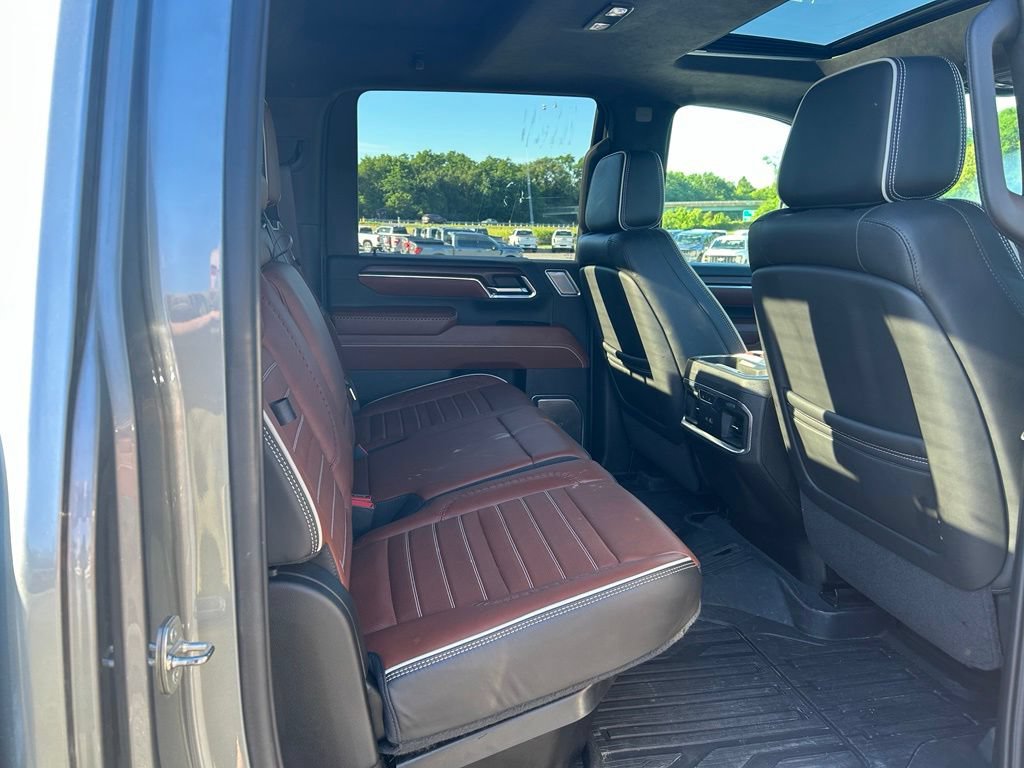Used 2024 GMC Sierra 2500 Denali Ultimate AWD/4WD image 11