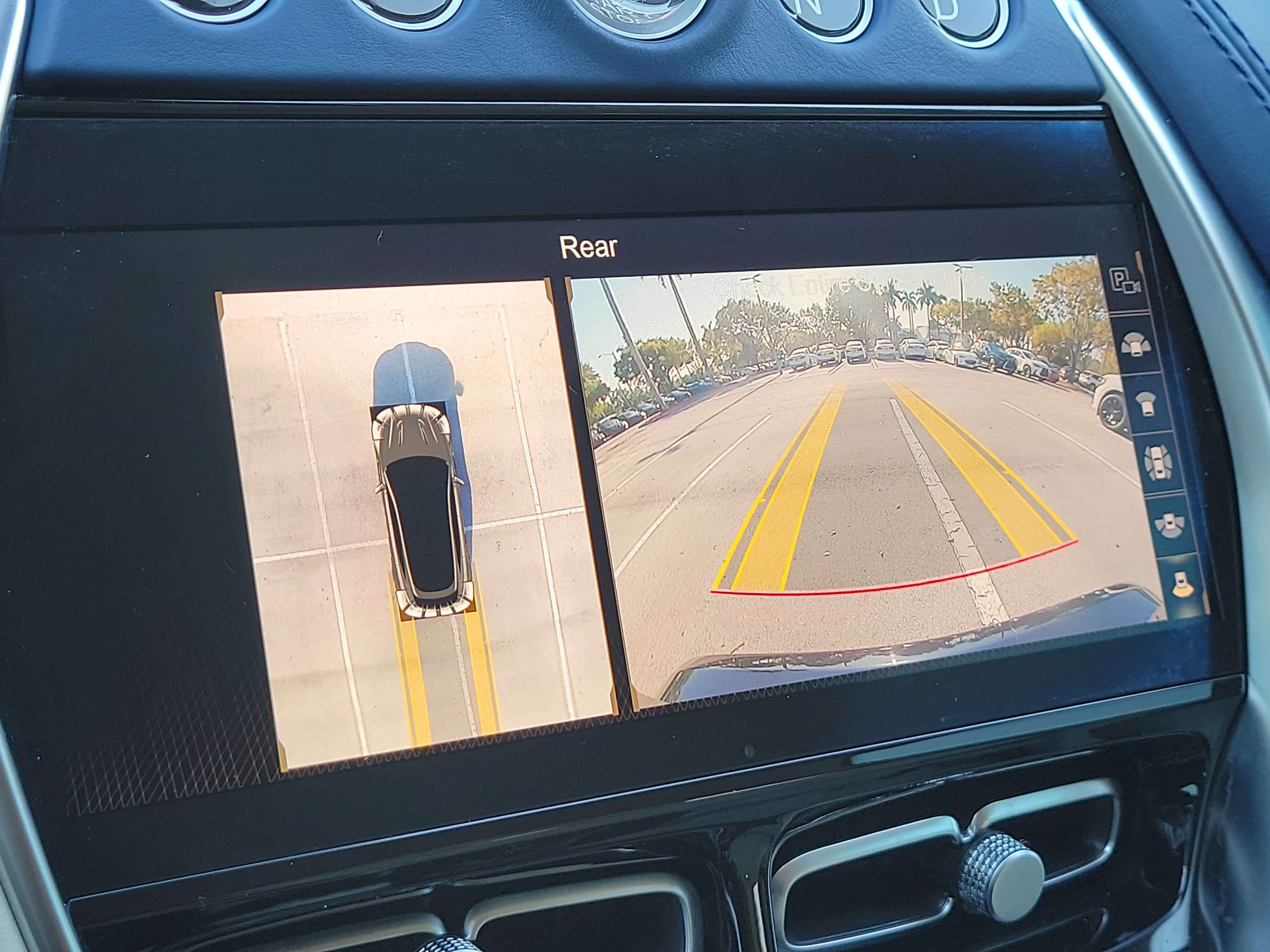 Used 2021 Aston Martin DBX image 31